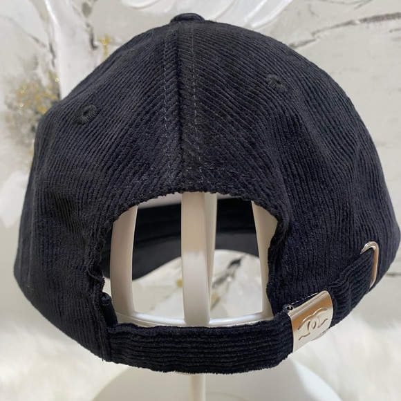 Chanel cap - Picture 3 of 5